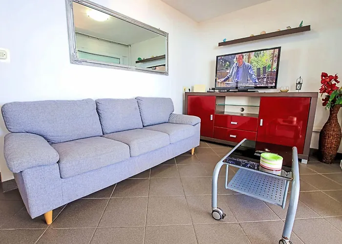 Apartment Snjezana-5 By Interhome